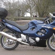 Suzuki GSX 750 F