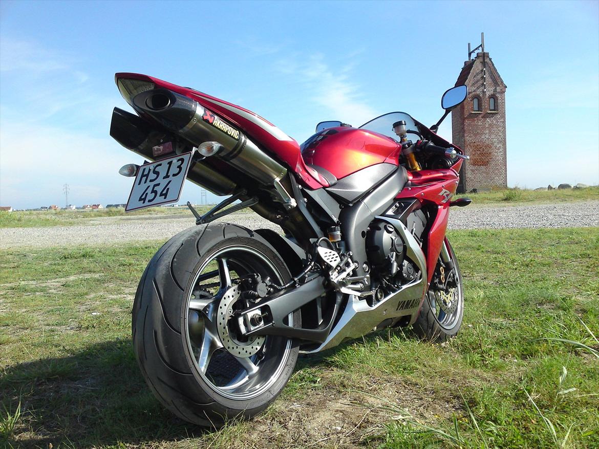 Yamaha R1 billede 6