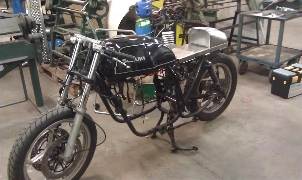 Suzuki gsx 750e (projekt) - som den står nu, billede 1