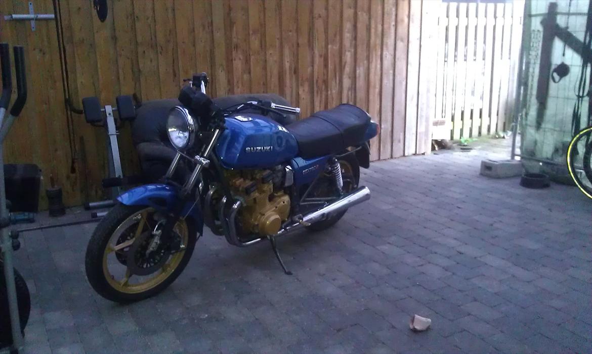 Suzuki gsx 750e - solgt  billede 1