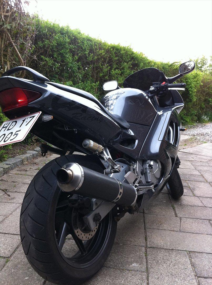 Honda CBR 600 F3 billede 1
