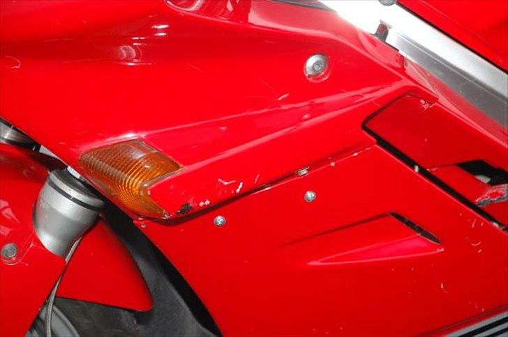 Honda VFR 750 RC36 - SOLGT billede 4