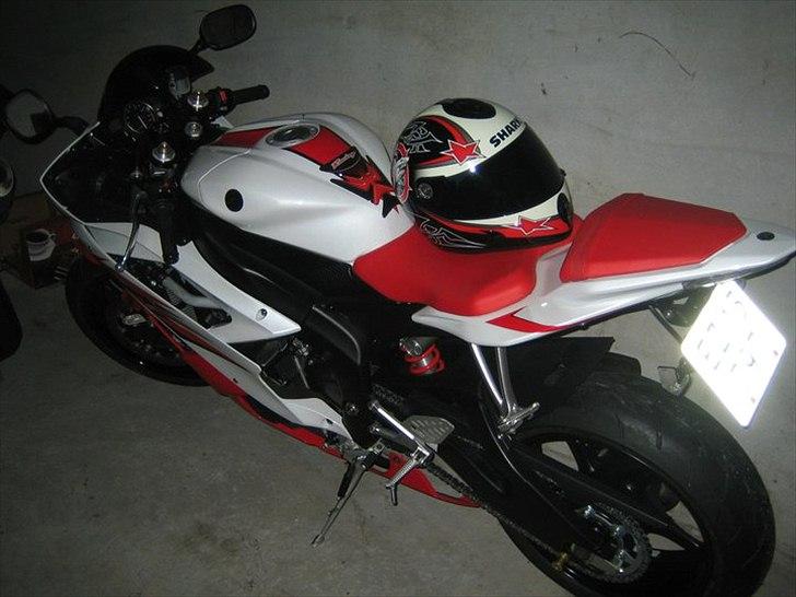 Yamaha R6 billede 5