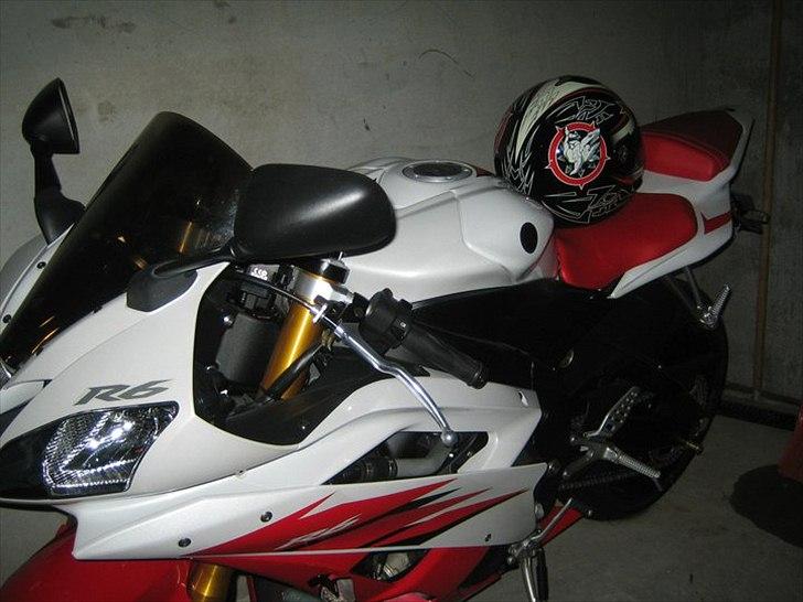 Yamaha R6 billede 6
