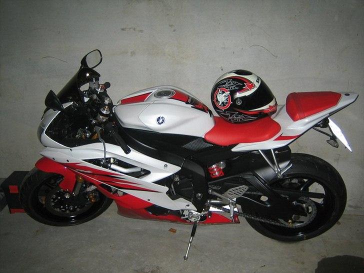 Yamaha R6 billede 7