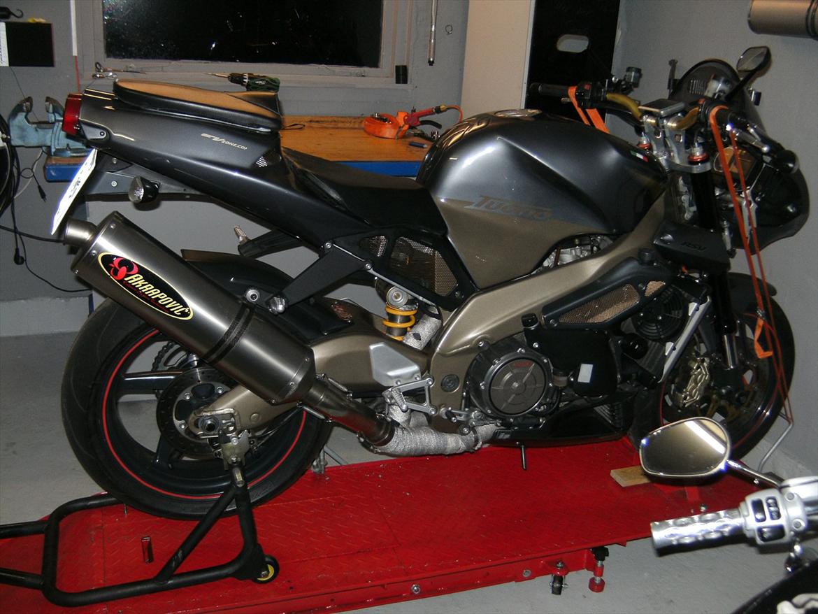 Aprilia RSV 1000 TUONO billede 6