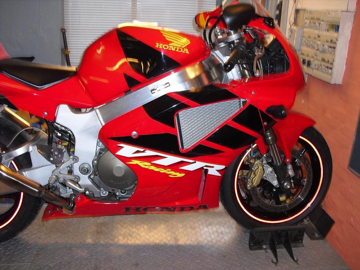Honda VTR1000 SP-1 billede 9
