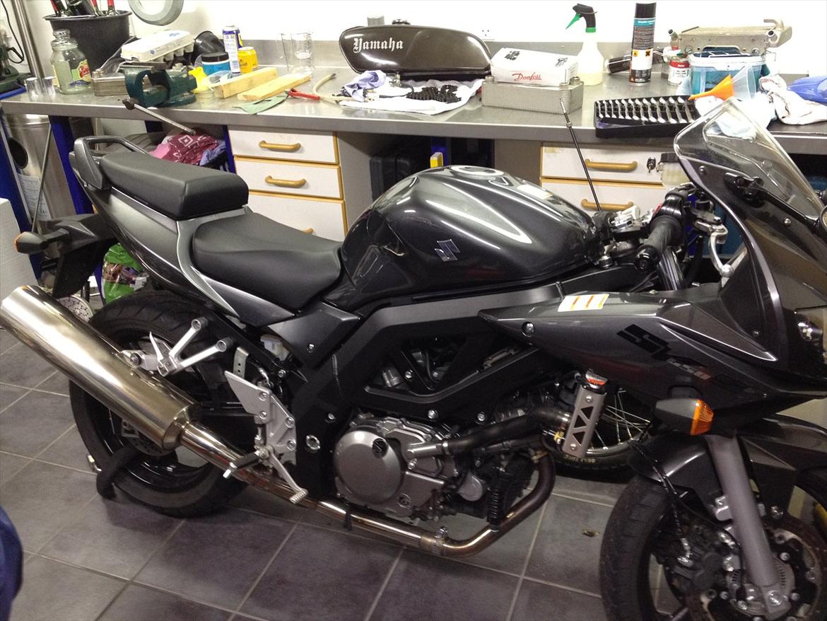Suzuki sv650sak8 billede 2