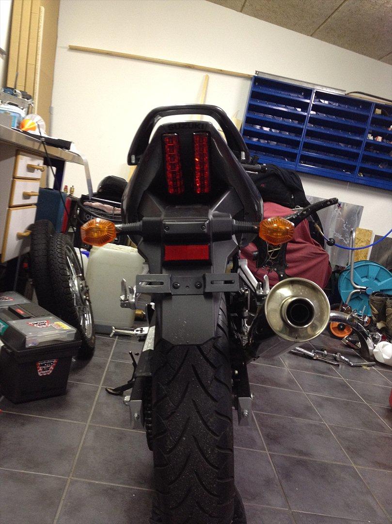 Suzuki sv650sak8 billede 3