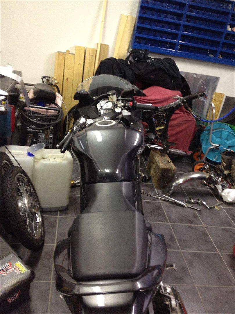 Suzuki sv650sak8 billede 4