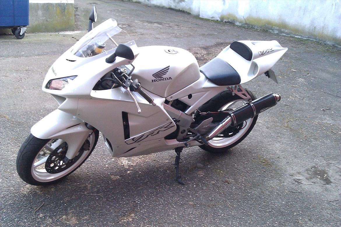 Honda VFR 400 R nc 30  - Solgt  billede 16