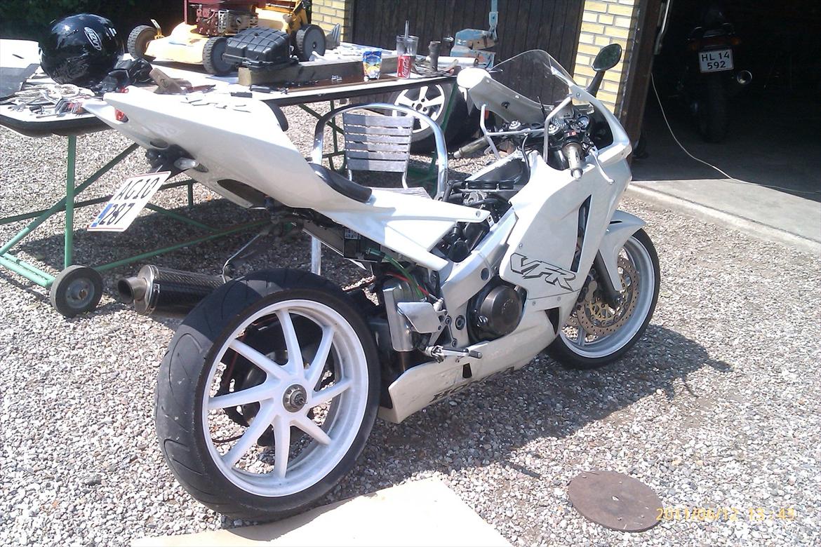 Honda VFR 400 R nc 30  - Solgt  billede 18