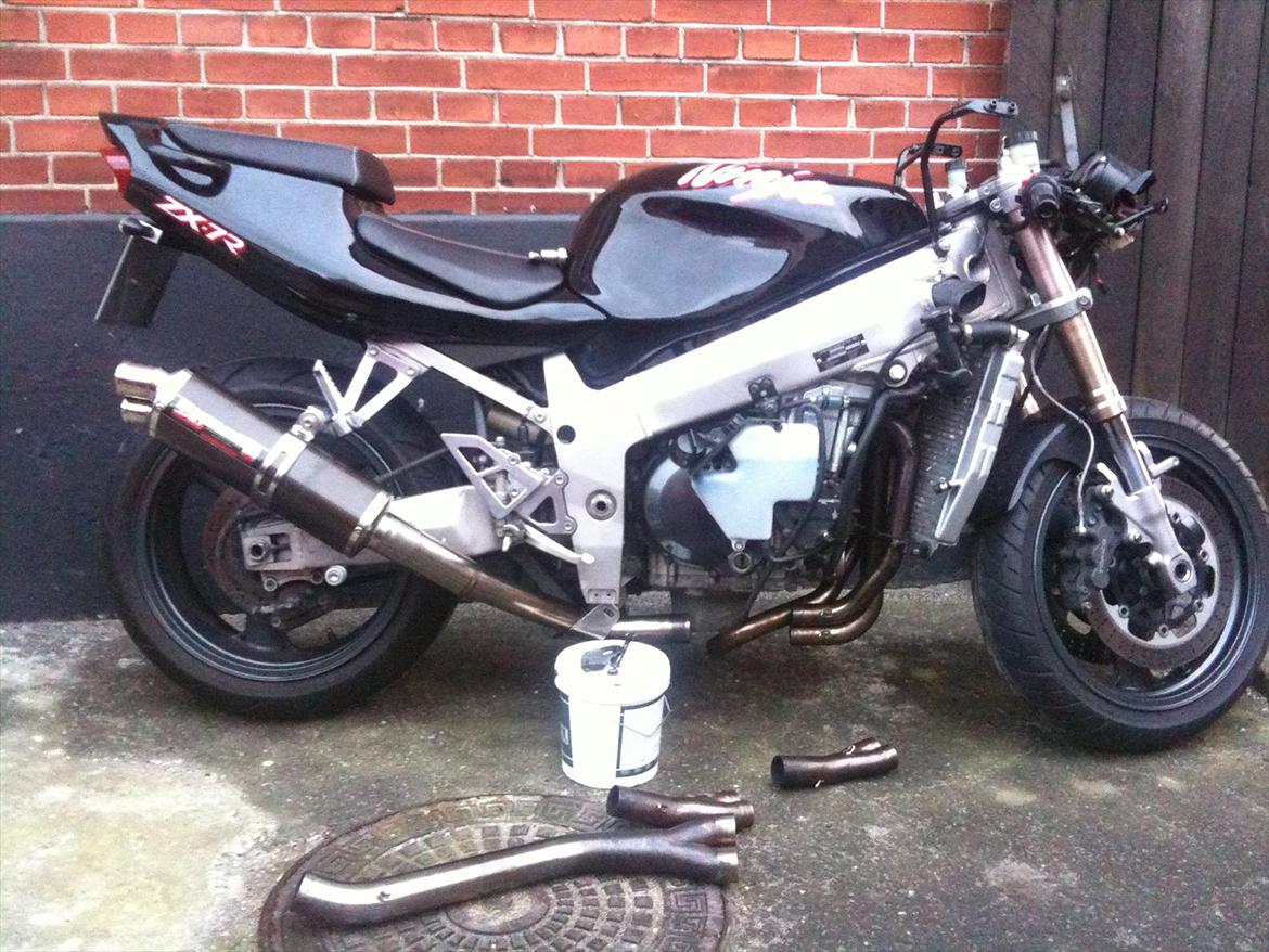 Kawasaki ZX-7R billede 8