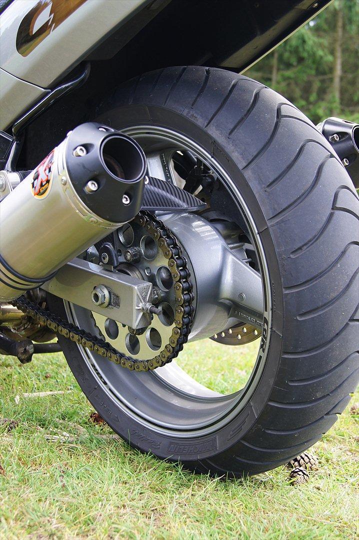 Honda CBR 1000 F - Fantastisk musik, og den eneste af sin slags.... HOMEMADE.... billede 4