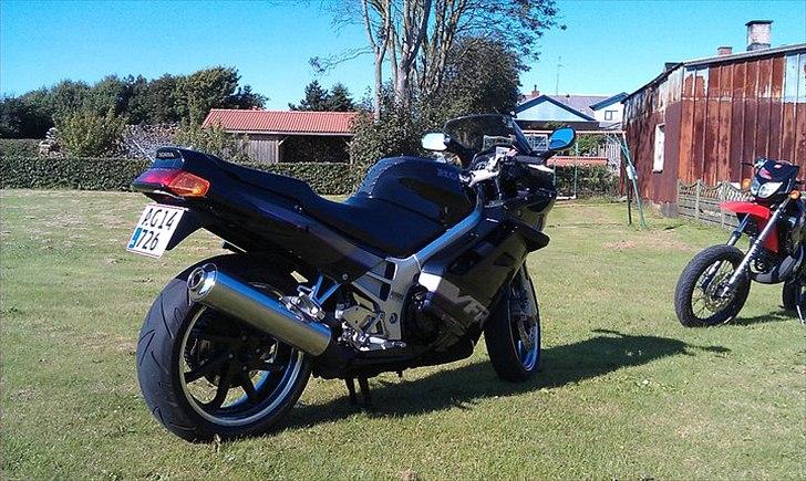 Honda VFR750F billede 4