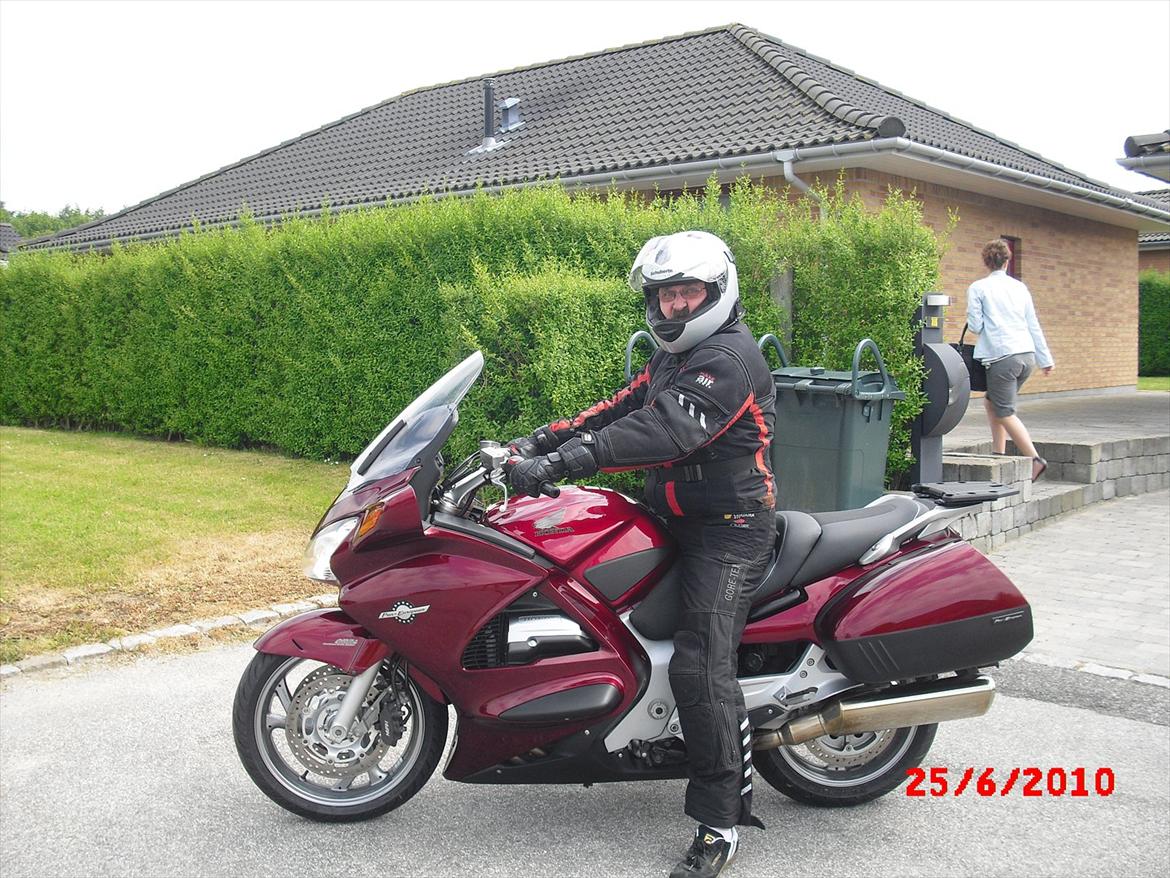 Honda ST 1300A Pan European - 1. tur på en Pan billede 1