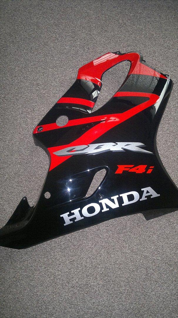 Honda cbr 600 f4i  - har fået alt det lak mc kan tage :-) samt fået malet F4i på :-) billede 12