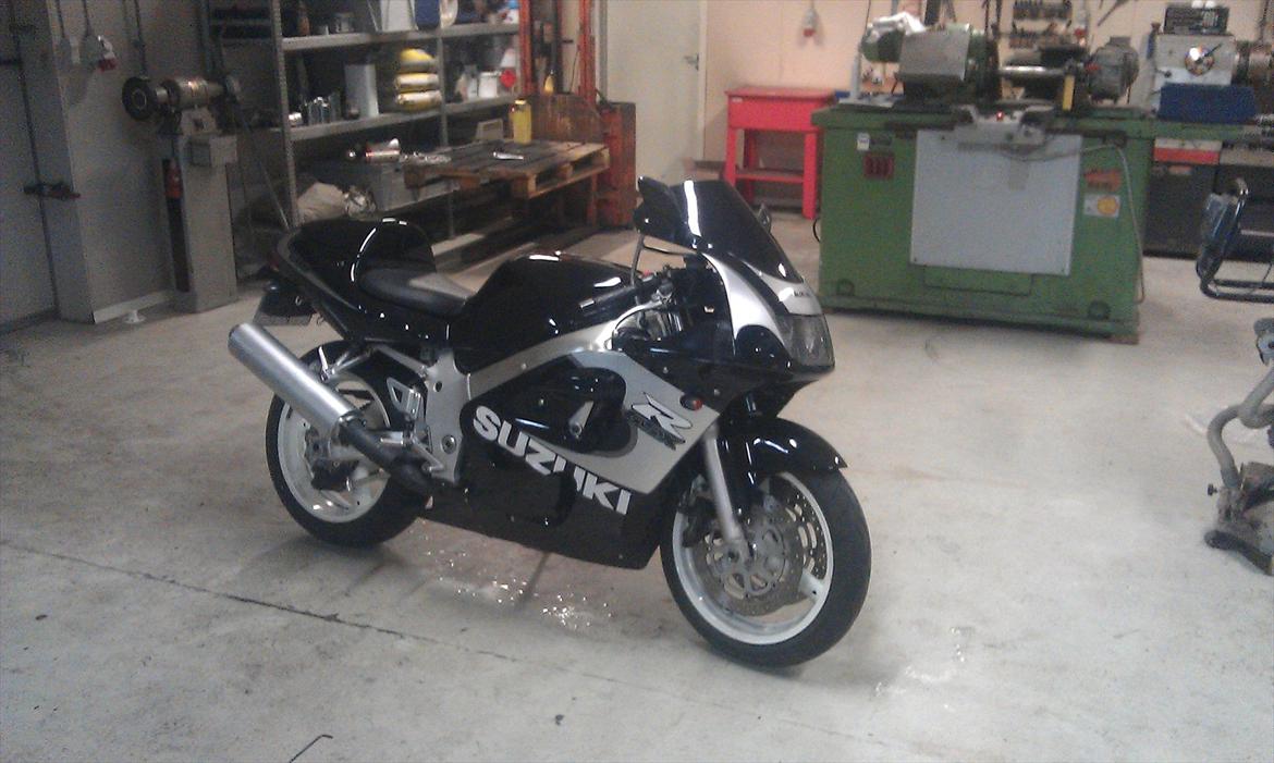 Suzuki GSXR 600 SRAD billede 2