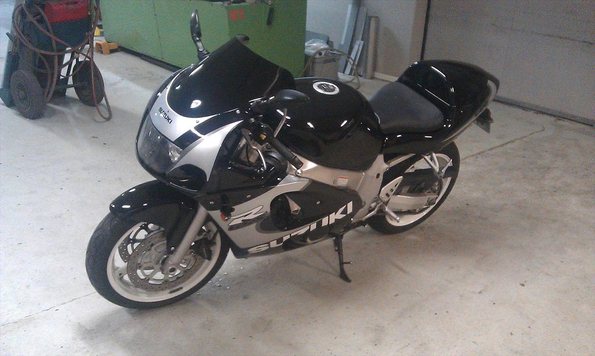 Suzuki GSXR 600 SRAD billede 5