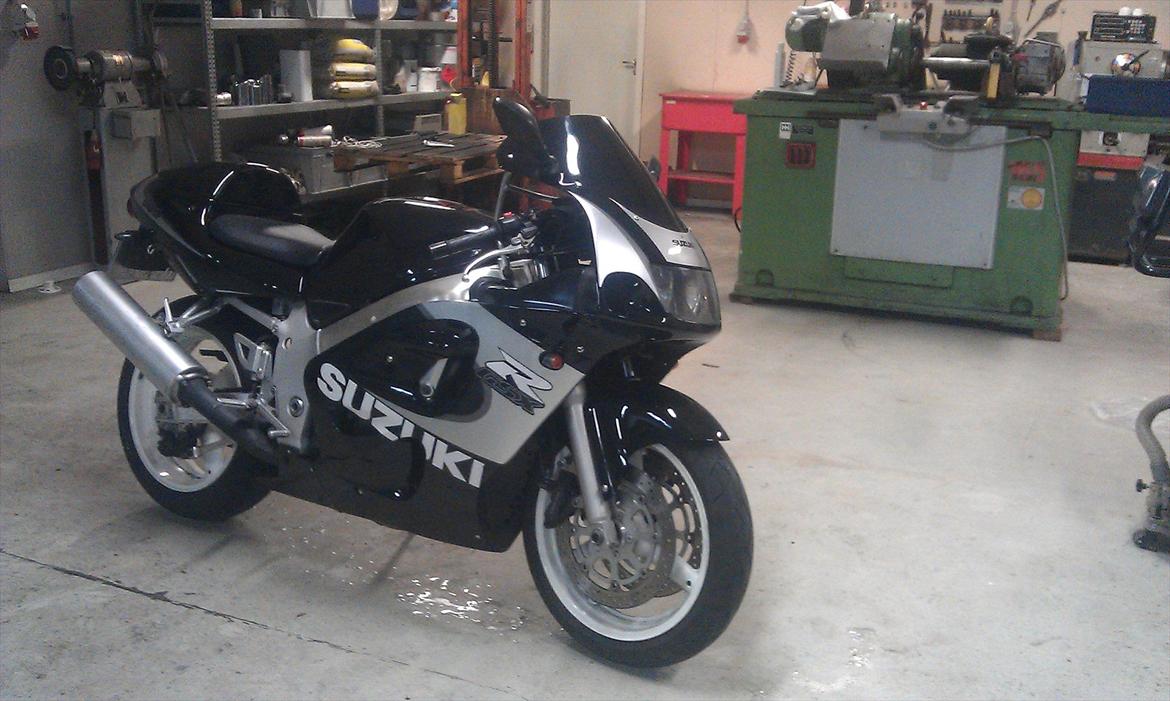 Suzuki GSXR 600 SRAD billede 7