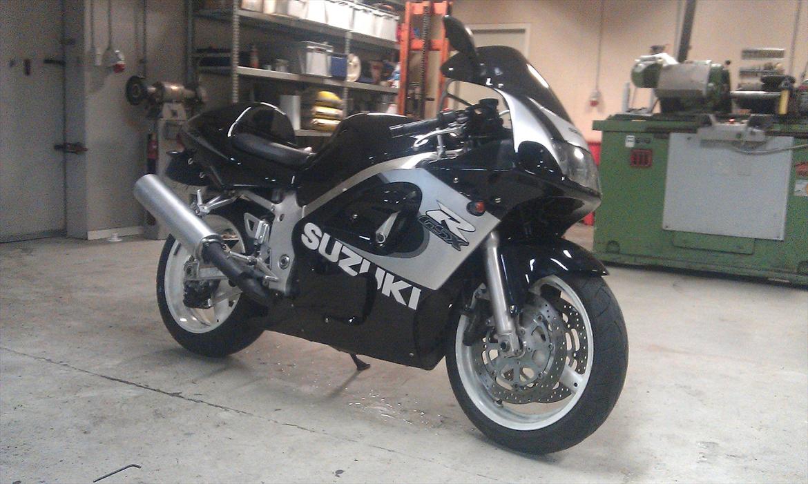 Suzuki GSXR 600 SRAD billede 8