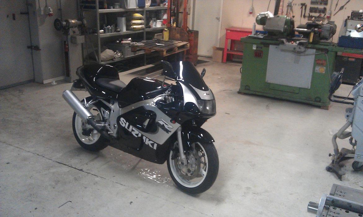 Suzuki GSXR 600 SRAD billede 9