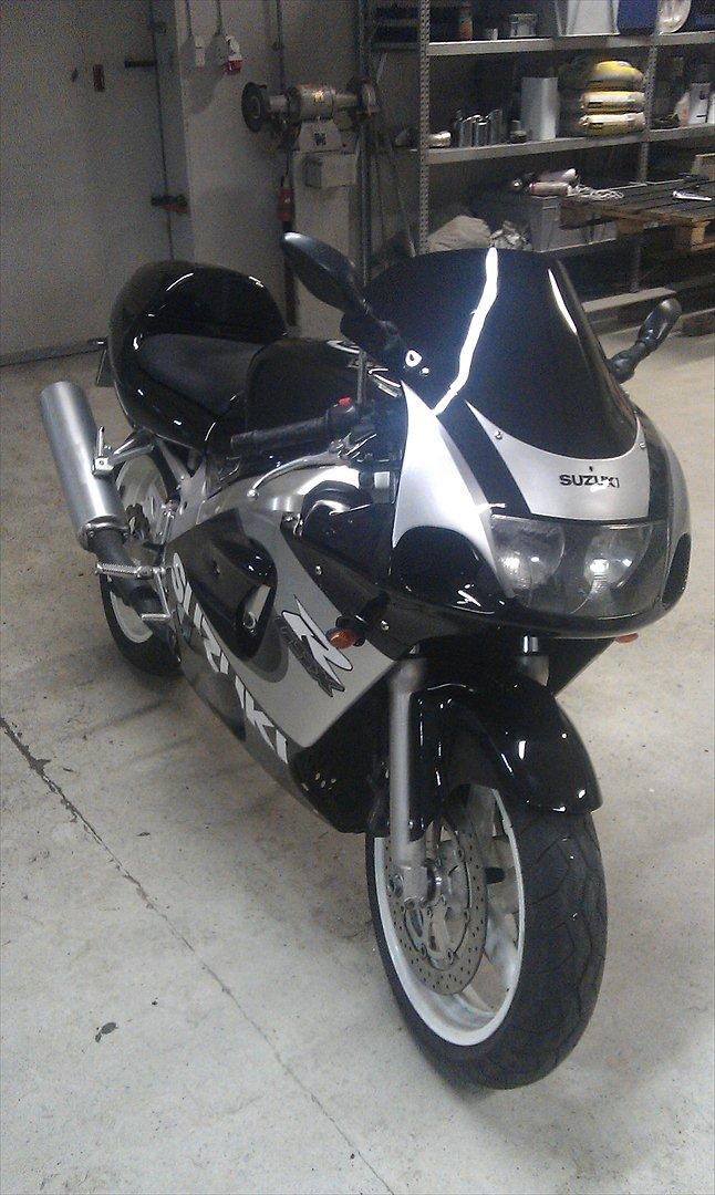 Suzuki GSXR 600 SRAD billede 10