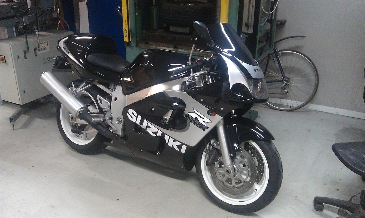 Suzuki GSXR 600 SRAD billede 12
