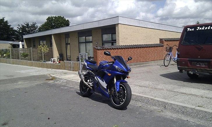 Yamaha R6 billede 4