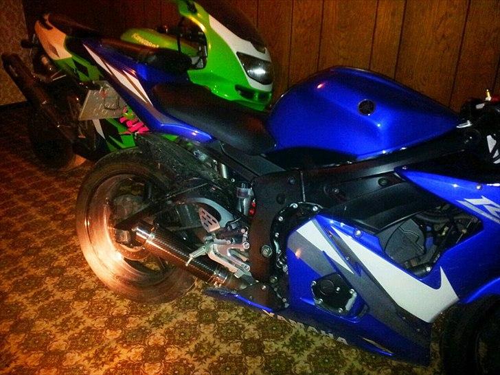Yamaha R6 billede 7