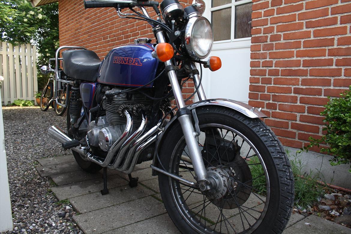 Honda CB 400 Four - SOLGT - Efter jeg havde sat den nok i stand til at den kunne gå gennem syn.. forår 2011 billede 18