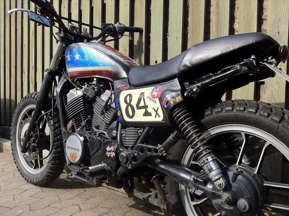 Honda VT500FT Ascot billede 2