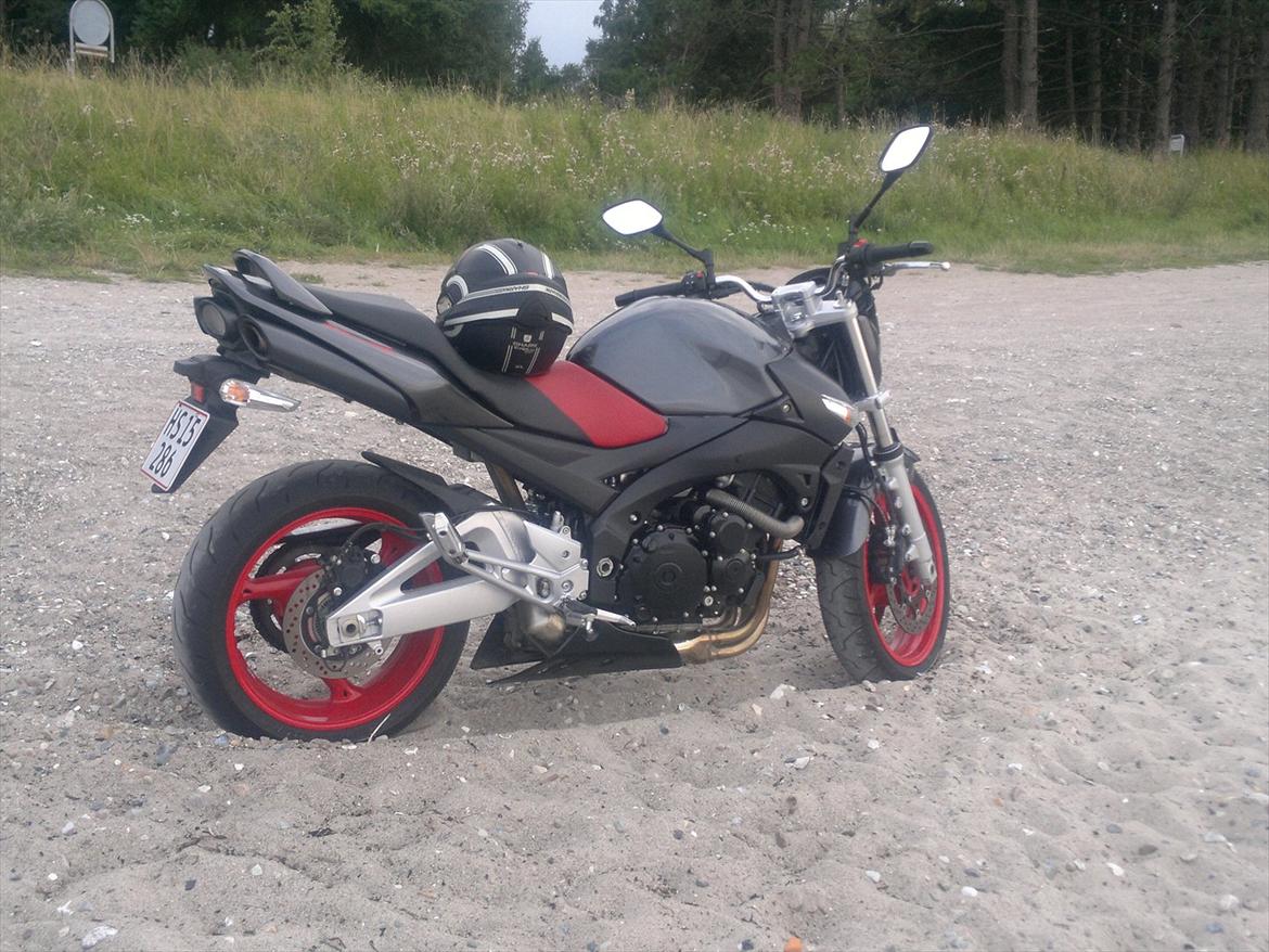 Suzuki Gsr 600 A billede 2