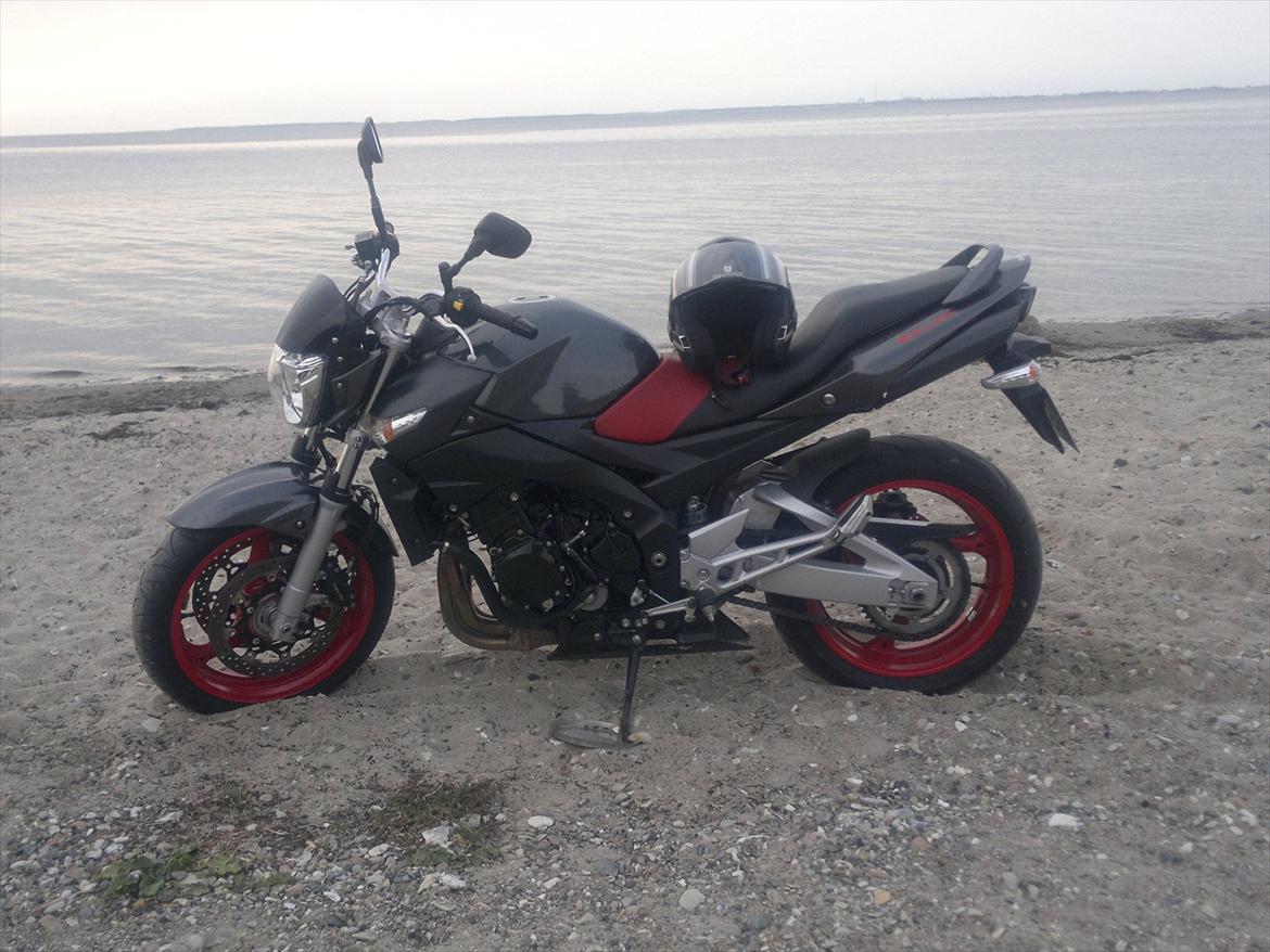 Suzuki Gsr 600 A billede 4