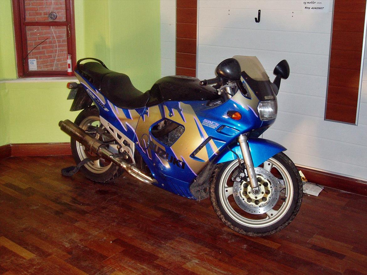 Suzuki GSX600FS billede 3