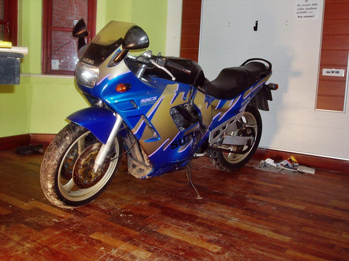 Suzuki GSX600FS billede 4