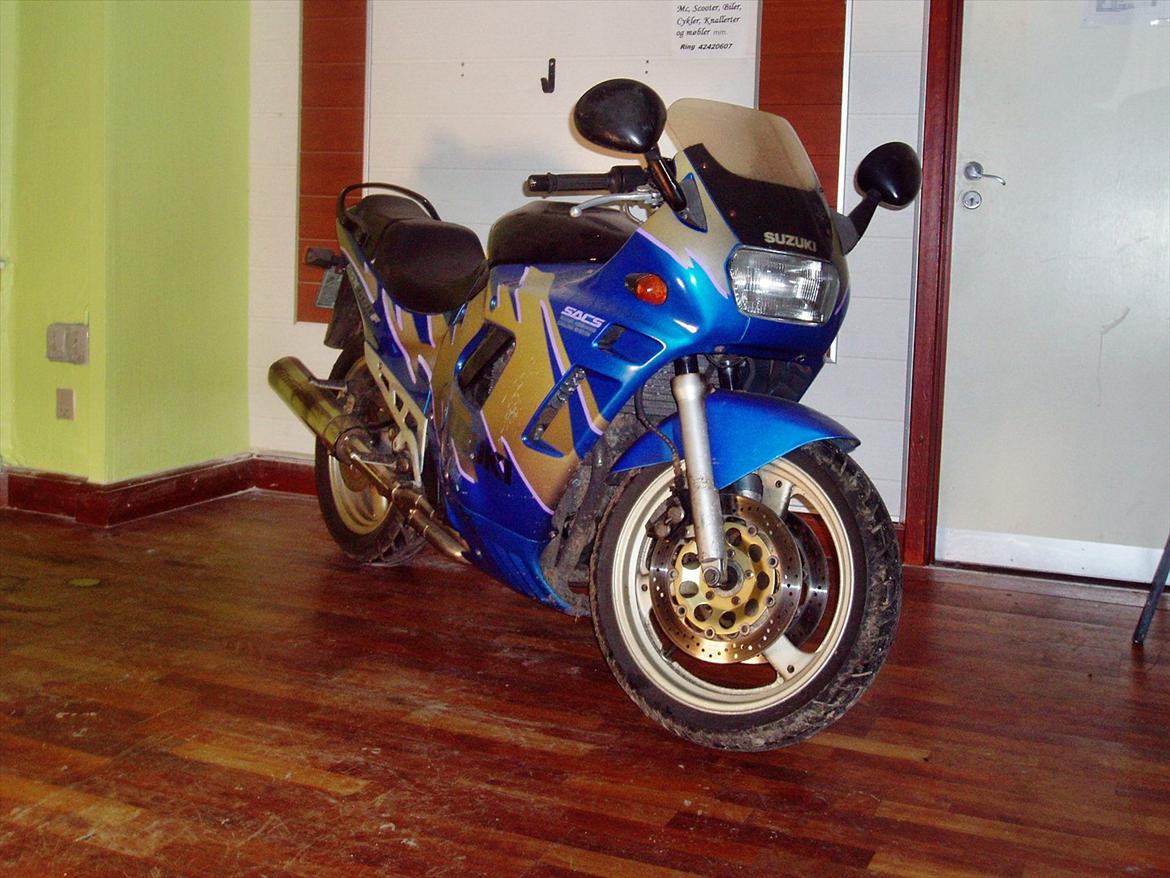 Suzuki GSX600FS billede 6