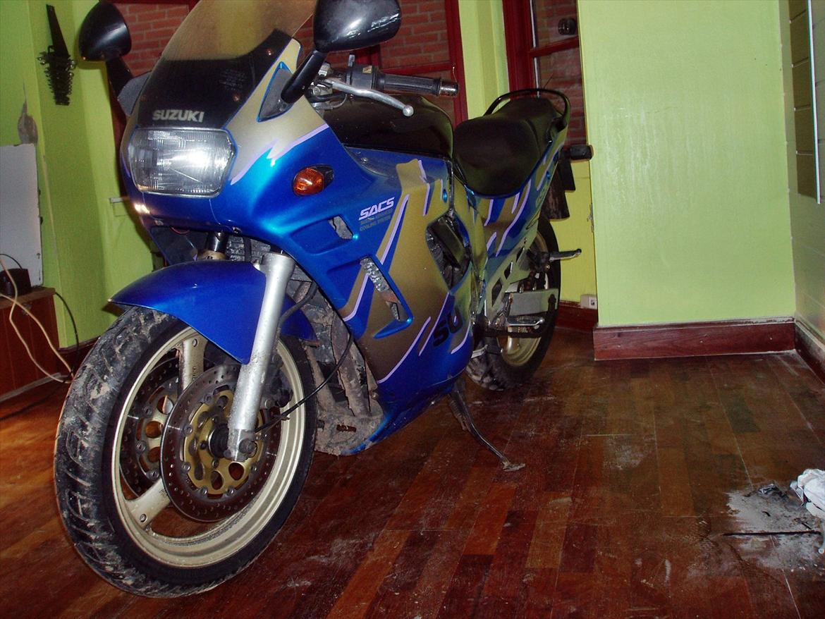 Suzuki GSX600FS billede 7