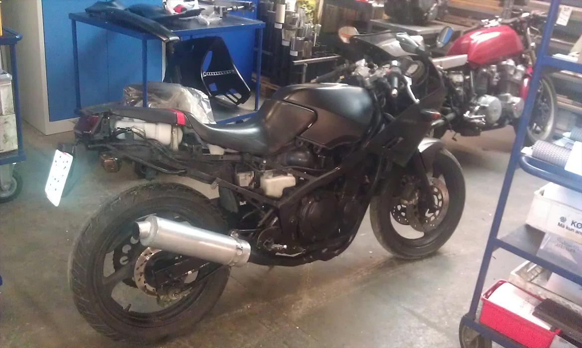 Suzuki gsxr 250 billede 1