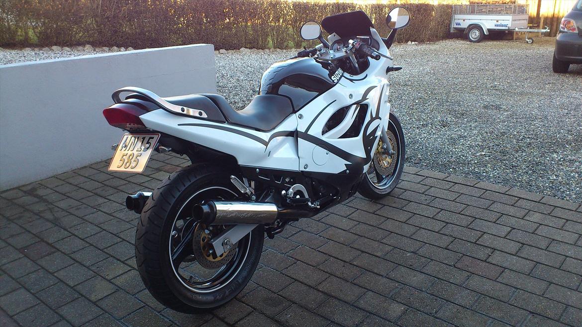 Suzuki GSX 600F billede 3