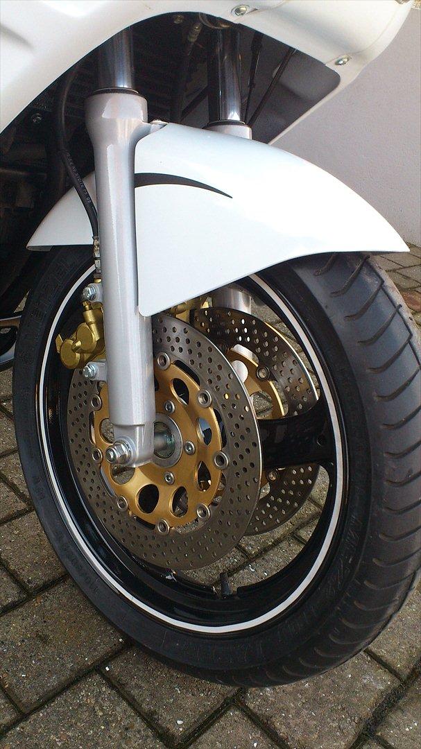 Suzuki GSX 600F billede 16