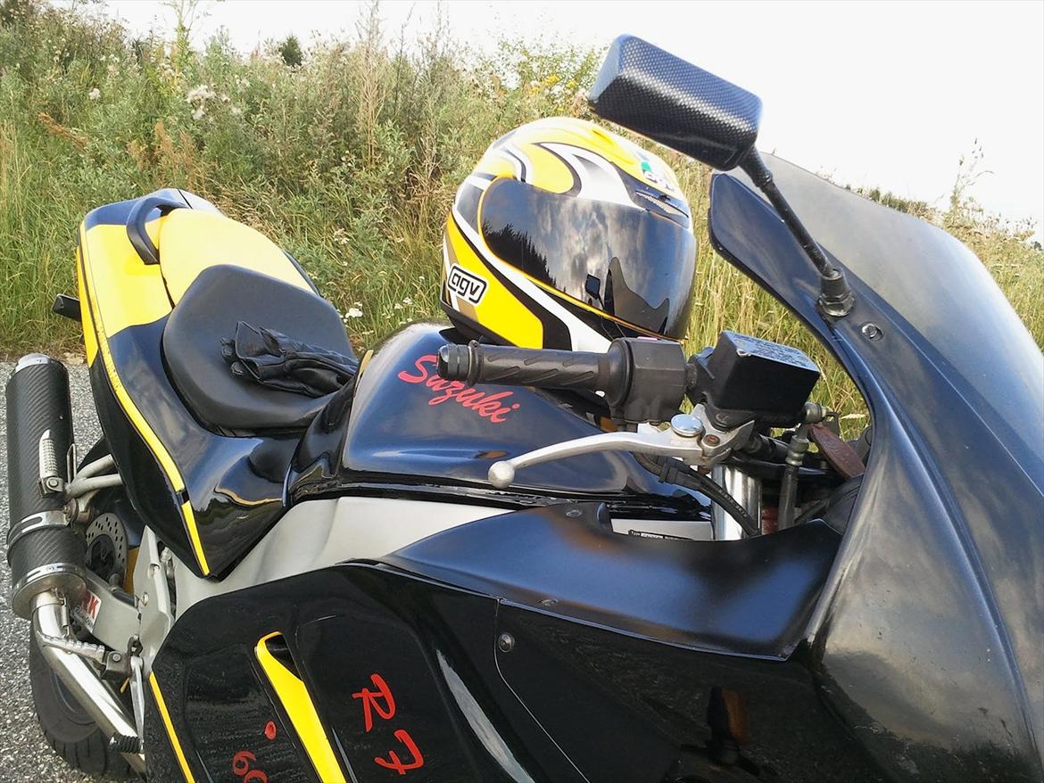 Suzuki RF 600 R billede 3