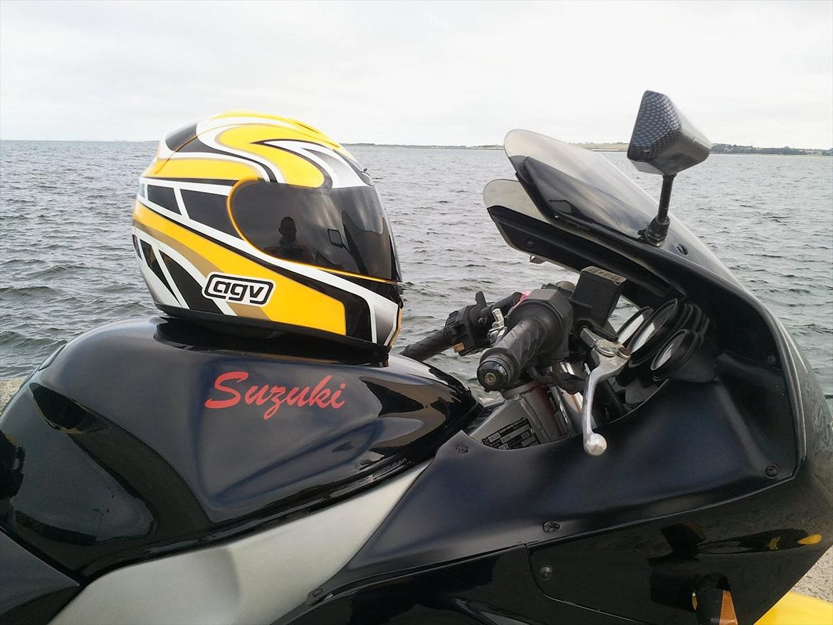 Suzuki RF 600 R billede 16