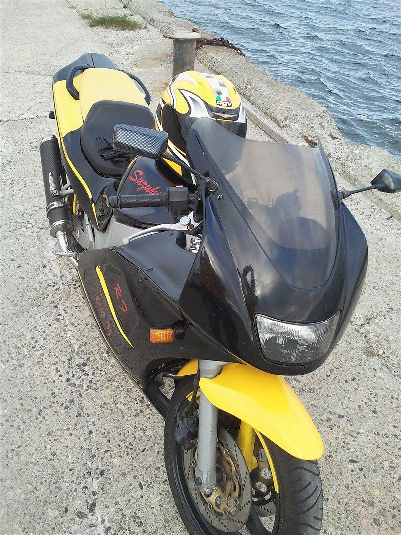 Suzuki RF 600 R billede 18