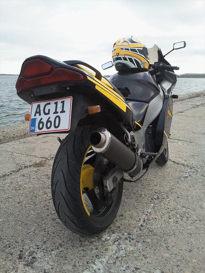 Suzuki RF 600 R billede 19