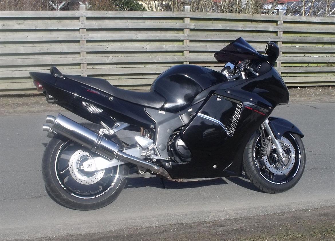 Honda CBR1100XX Super Blackbird SOLGT billede 2