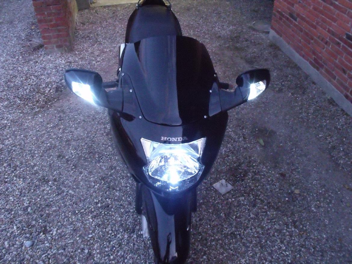 Honda CBR1100XX Super Blackbird SOLGT billede 19