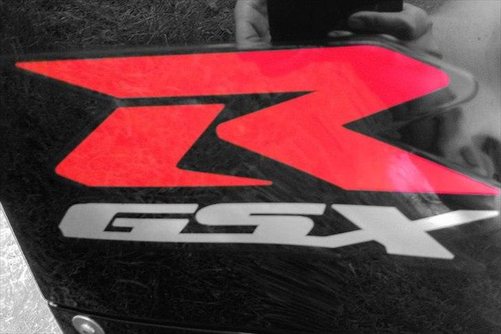 Suzuki GSX-R 400 R billede 3