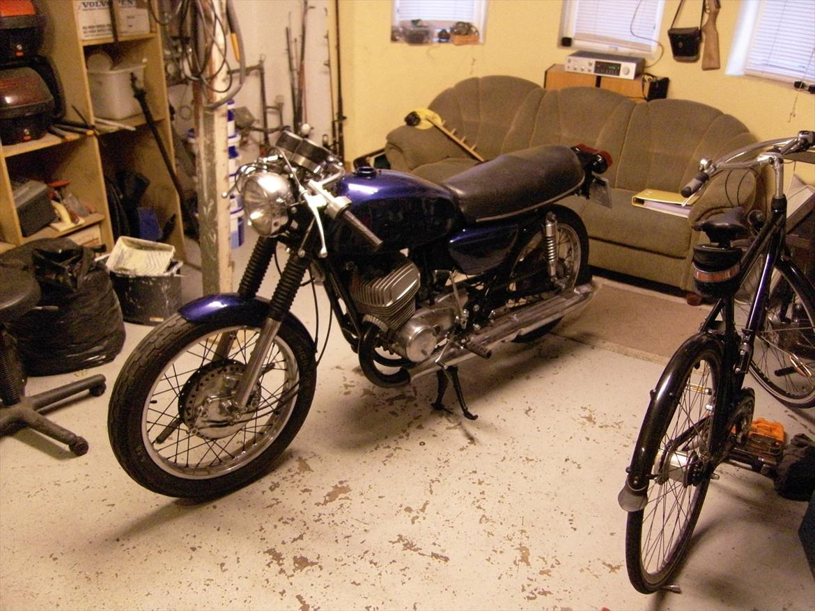 Suzuki T500 R Titan - Projektet afsluttet vinter 2010, mangler her stafferinger og det sidste "touch". billede 9