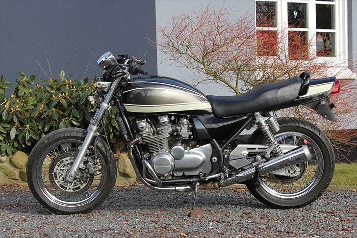 Kawasaki ZR750 Zephyr - Fortolkning af 1975 Kawasaki Z1 lakeringen overført til Zephyr. billede 4